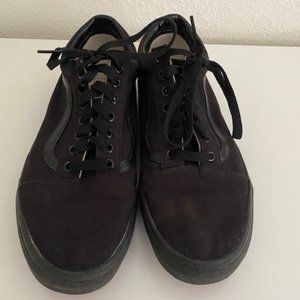 Men Blackout Vans Old Skool Size 10.5